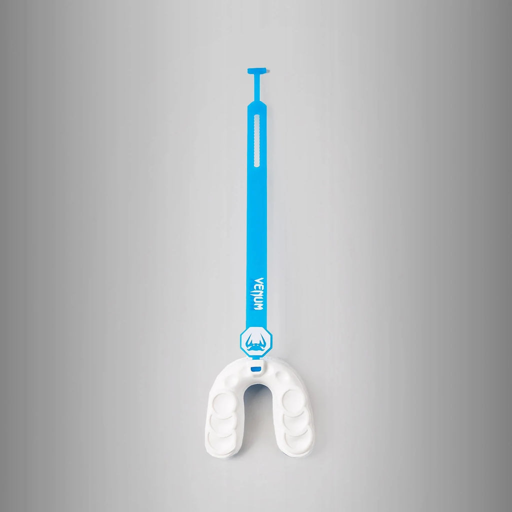 Protector Bucal Venum Challenger con/sin Correa (Blanco/Azul)