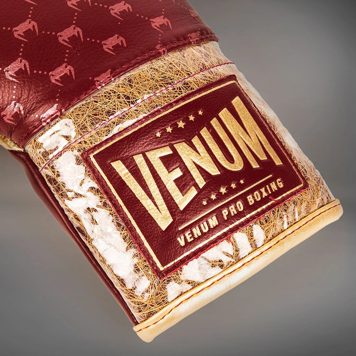 Guantes de boxeo con cordones Venum Coco Monogram Pro (Rojo granate)