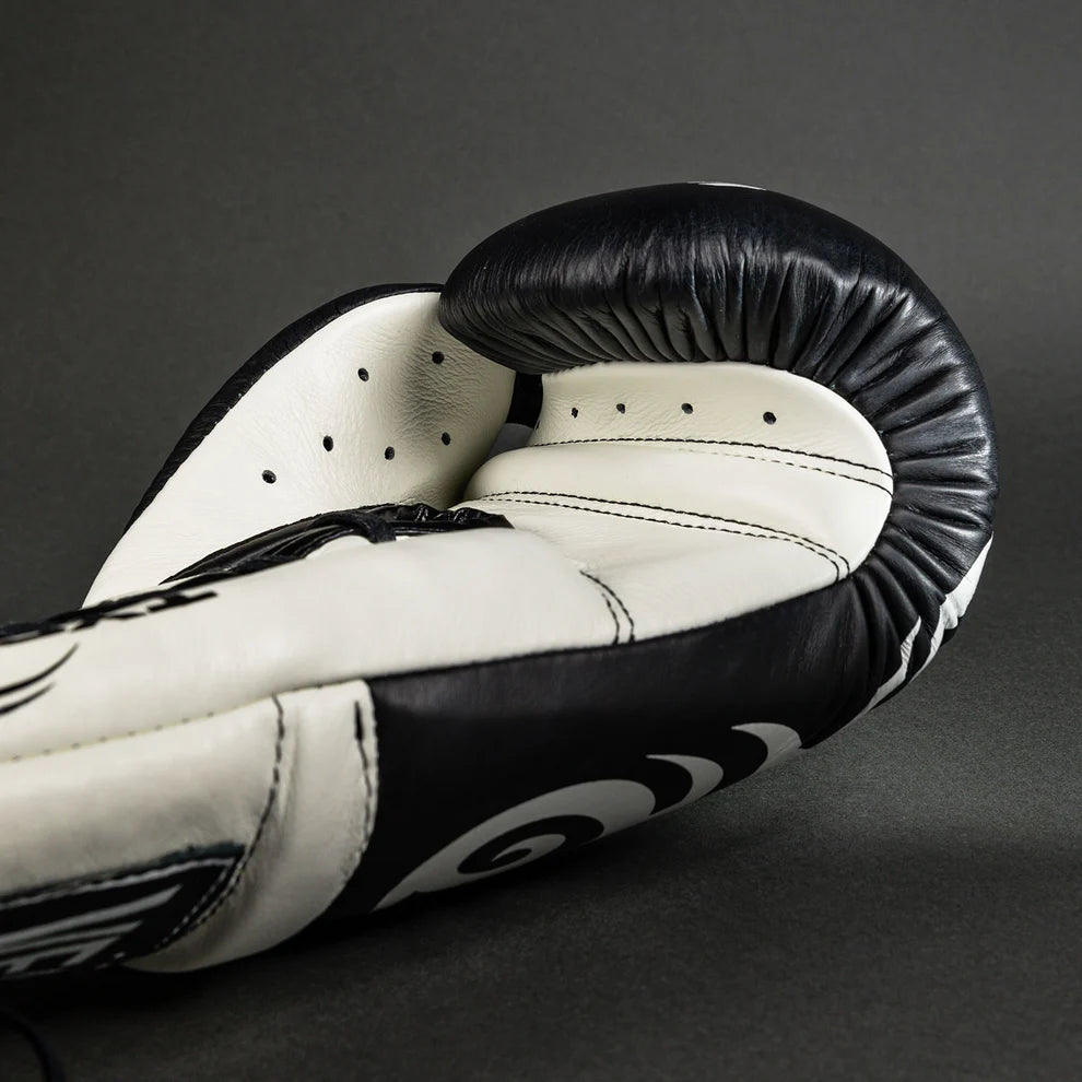 Guantes de boxeo profesionales con cordones Venum Giant 2.0 Mike Tyson